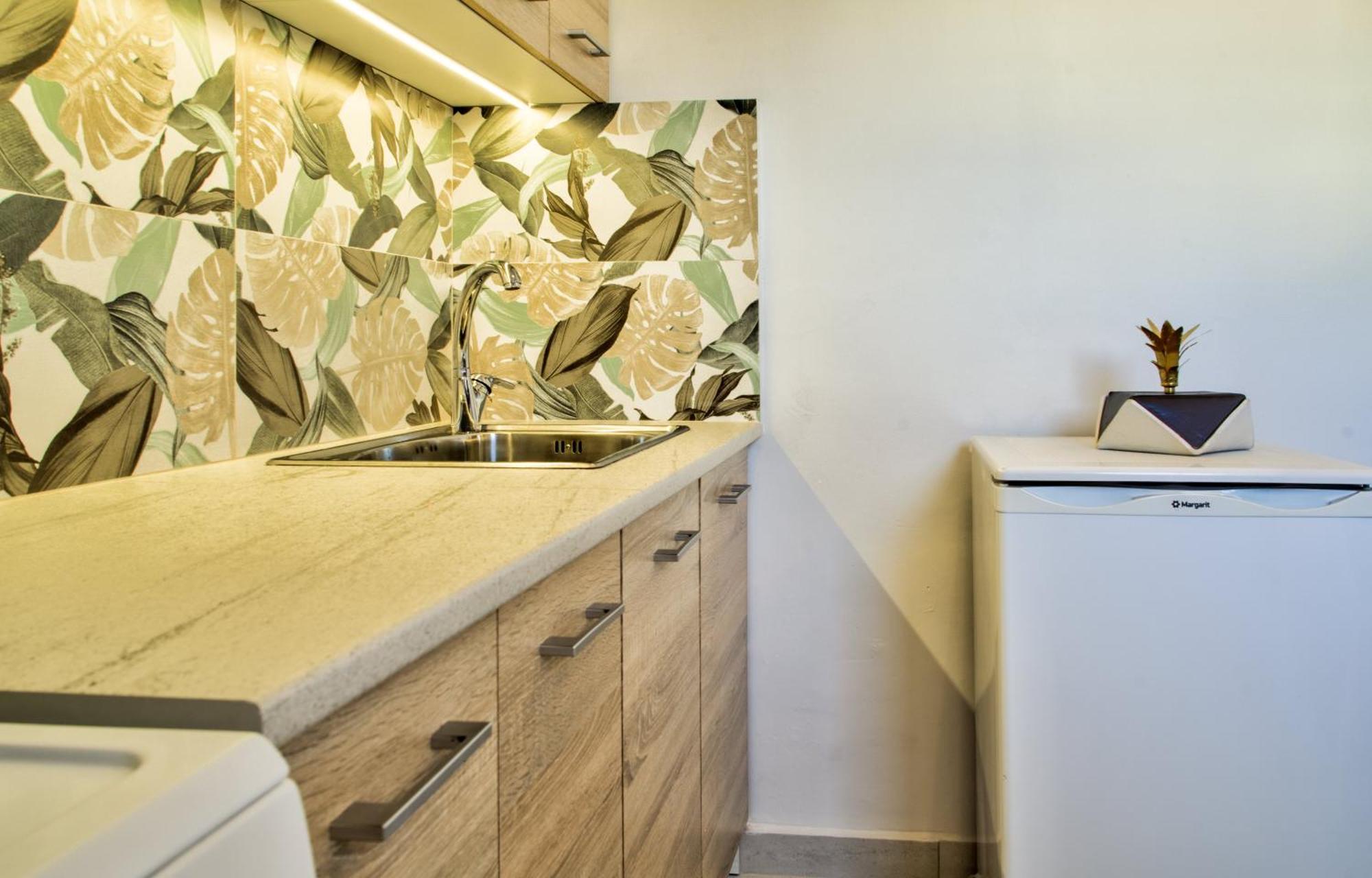 Hydra Apartment พาทรา ภายนอก รูปภาพ